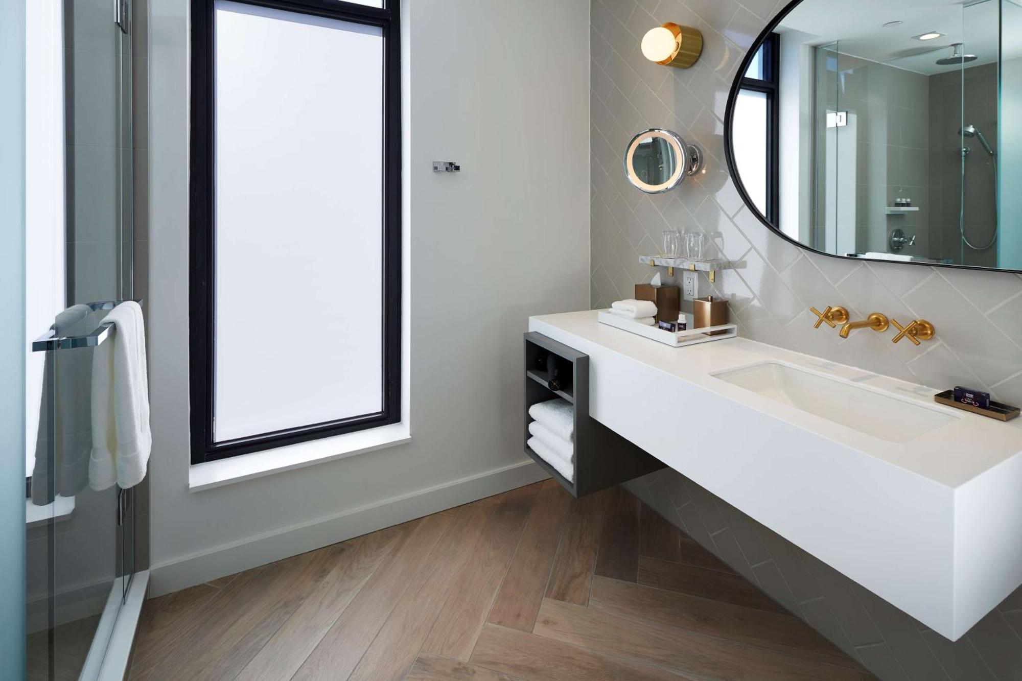 King Room,1453668880:JPEG