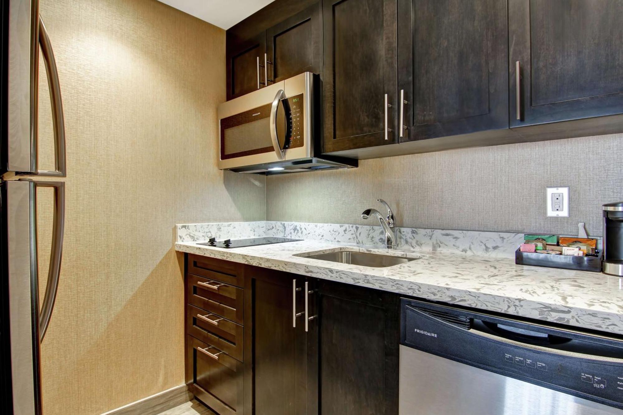 One-Bedroom King Suite Non-Smoking