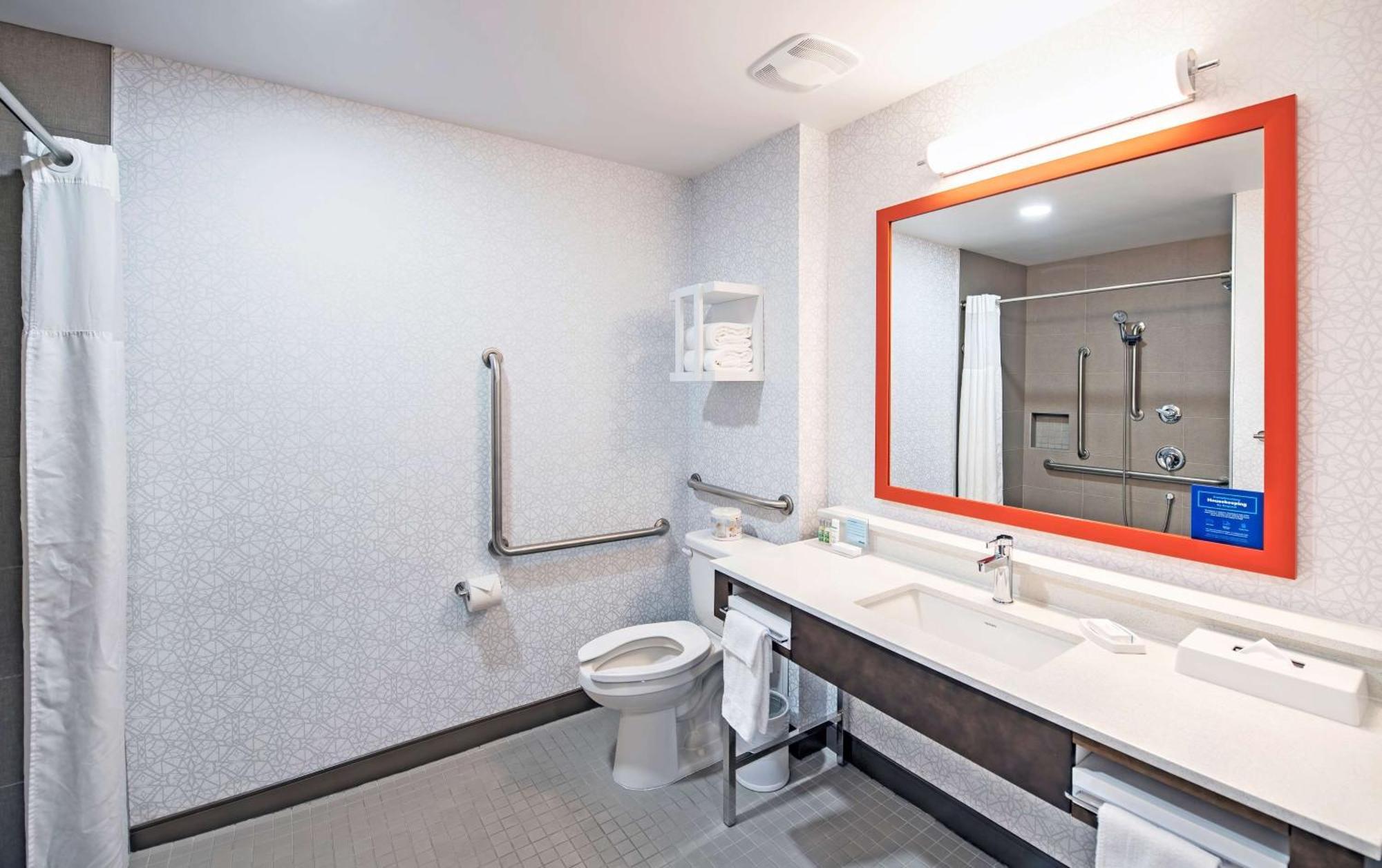 Queen Room Two Queen Beds Disability Access or Non-Smoking