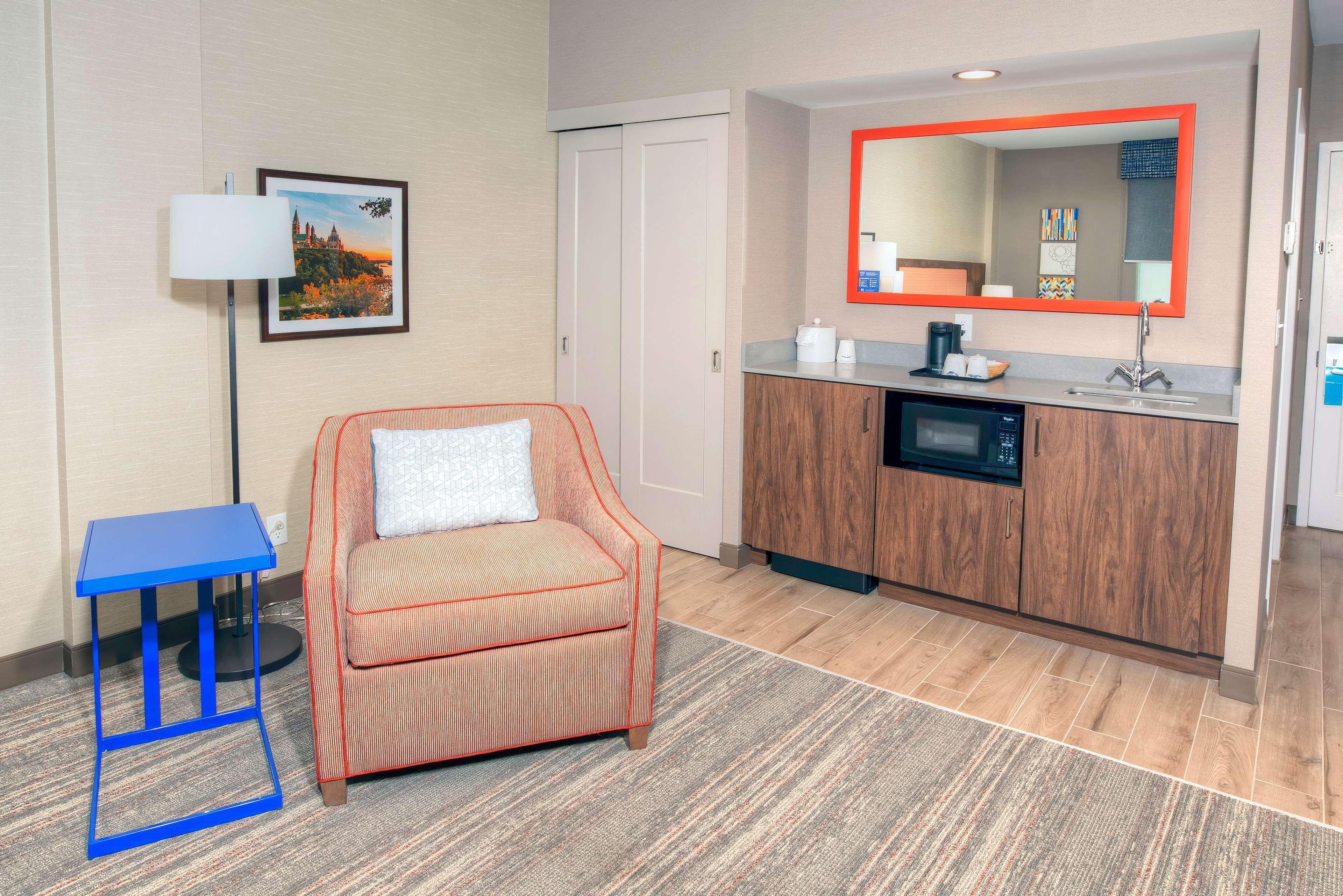 One-Bedroom King Suite Sofa Bed Non-Smoking