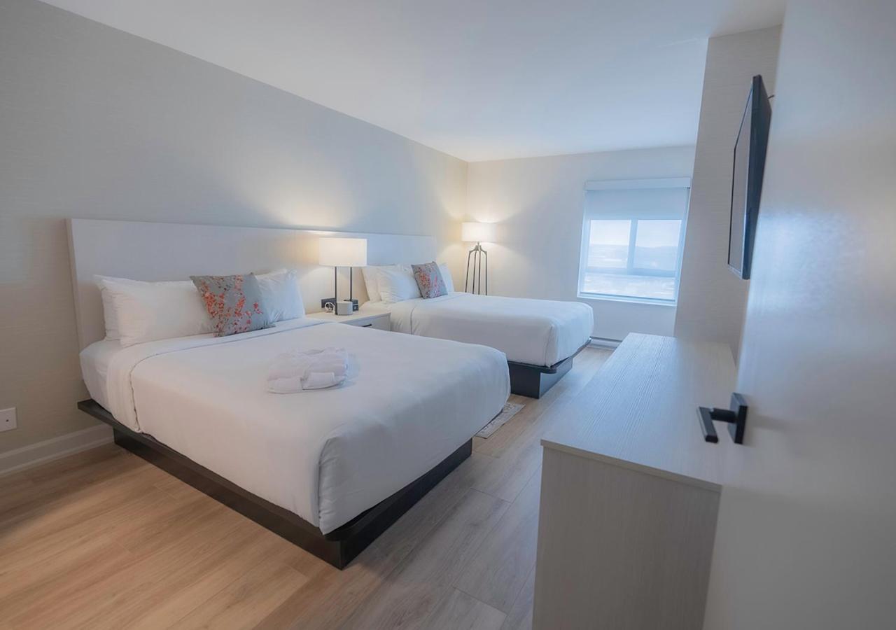 Two-Bedroom Deluxe Apartment Balcony