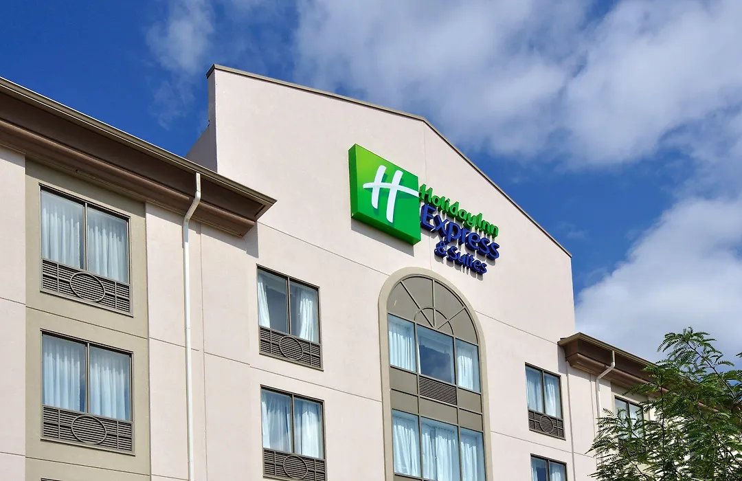 Holiday Inn Express Hotel & Suites Ottawa Airport By Ihg-1