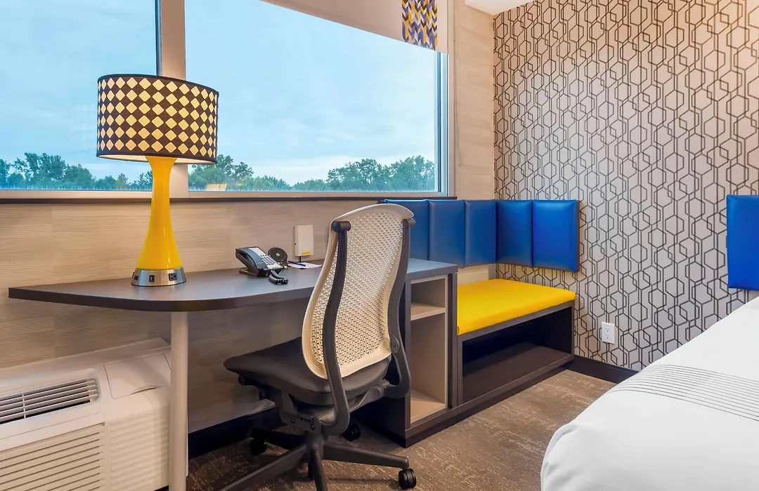 GLō Best Western Kanata Ottawa West-1