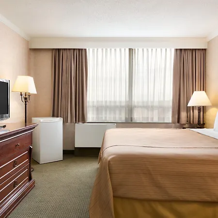 Days Inn By Wyndham Ottawa West-3