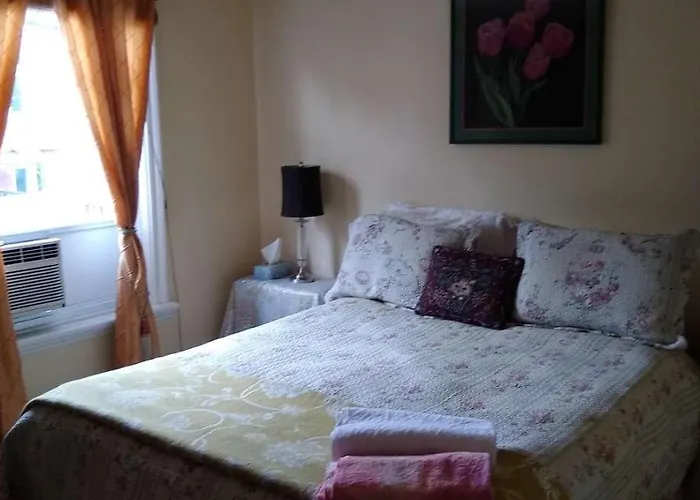 Australis Guest House Ottawa