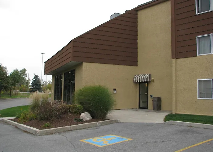 Travelodge By Wyndham Ottawa East