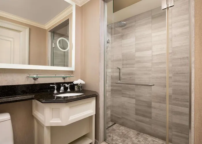 Ottawa HotelsFairmont Chateau Laurier